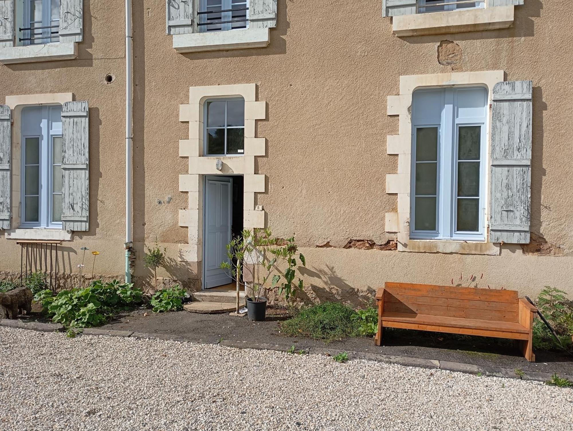 L' Ancienne Ecole Du Morvan Larochemillay Luaran gambar