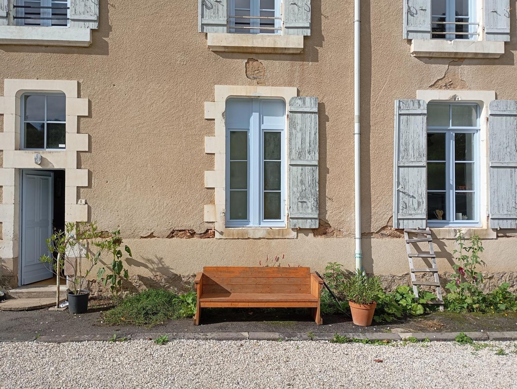 L' Ancienne Ecole Du Morvan Larochemillay Luaran gambar