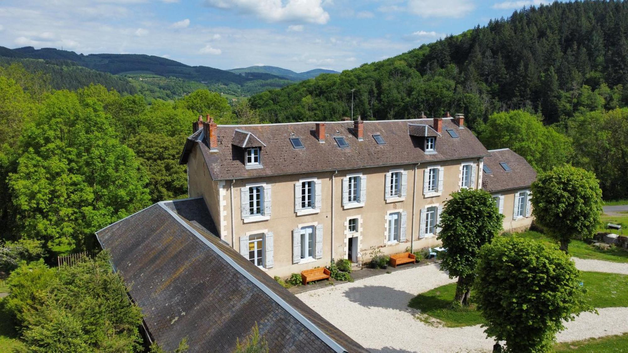 L' Ancienne Ecole Du Morvan Larochemillay Luaran gambar