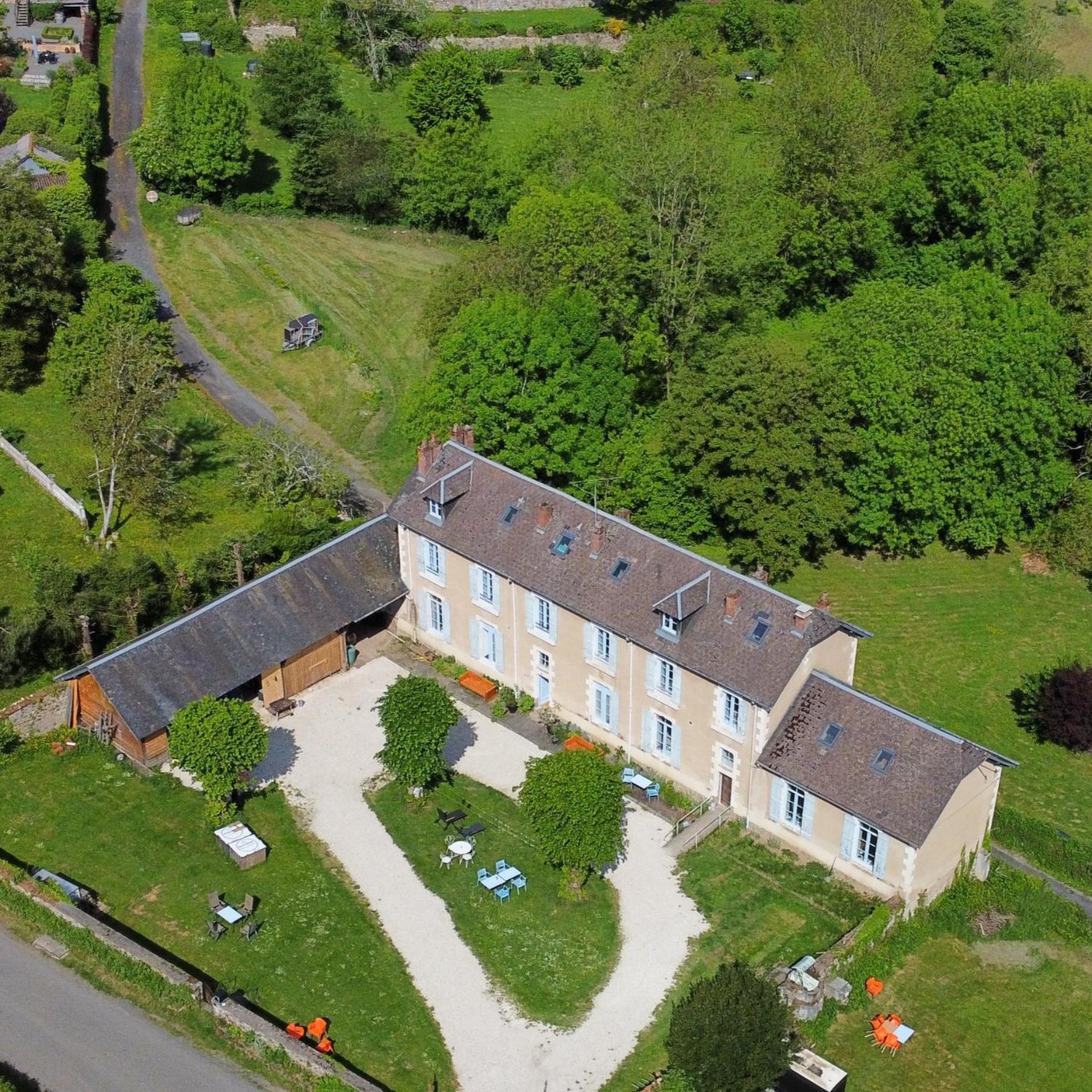 L' Ancienne Ecole Du Morvan Larochemillay Luaran gambar